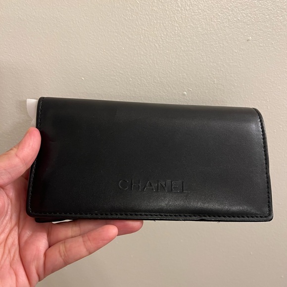 Chanel sunglasses with black leather case 🤩🌹🥰🔥 - Picture 7 of 15